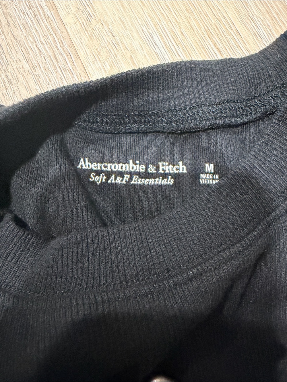 Essential Tuckable Shell Rib Tee - Picture 2 of 2